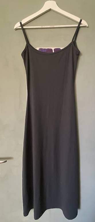 Kleider: Robe casual chic gris foncé – Neu und originalverpackt aus Lausanne von tol_8f65
