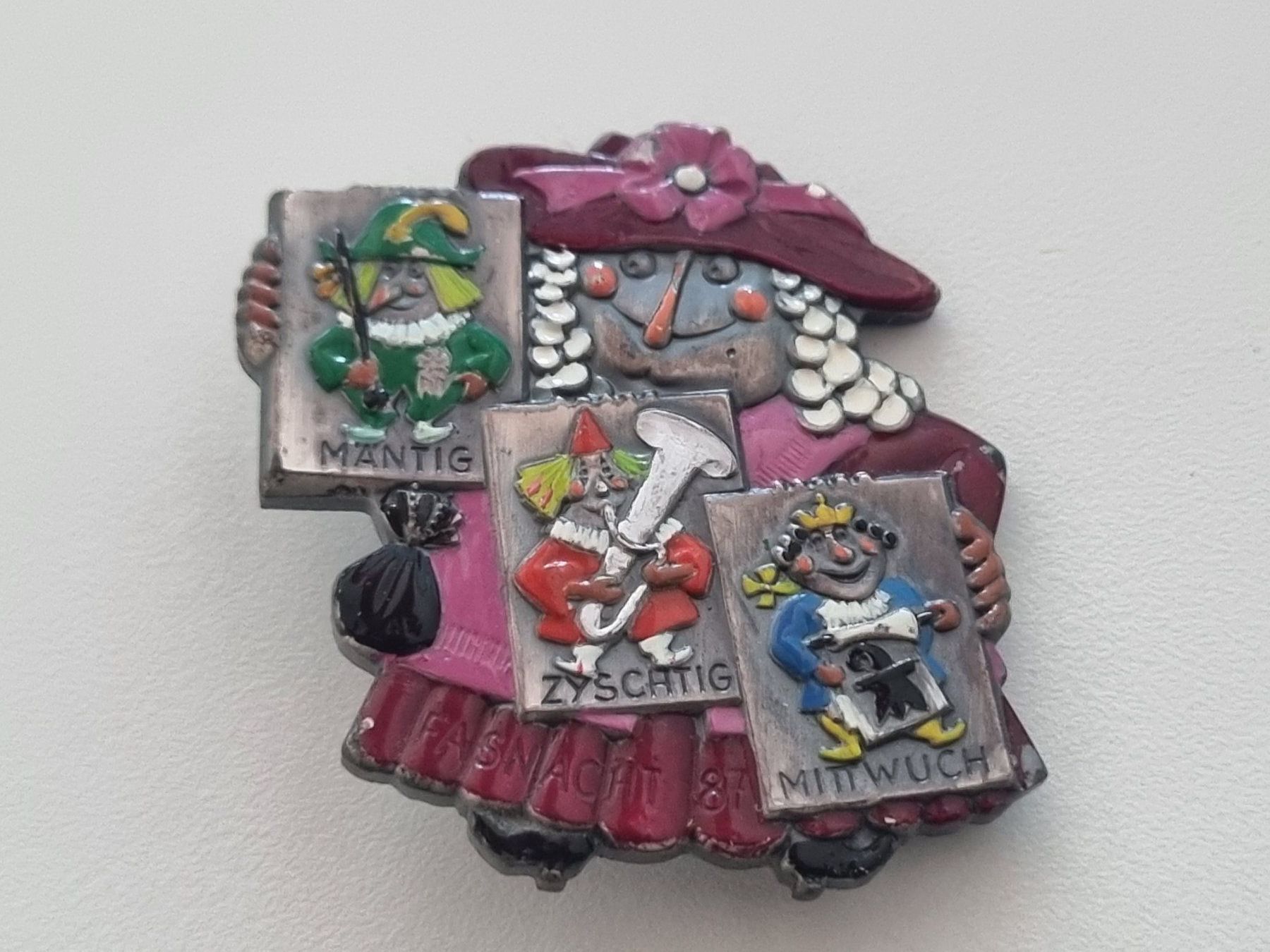 Basler Placchette & Badge: Handbemalte Basler "Blaggedde" 1987. F. Müller basel – Usato da Lenzburg venduto da freedomky 2