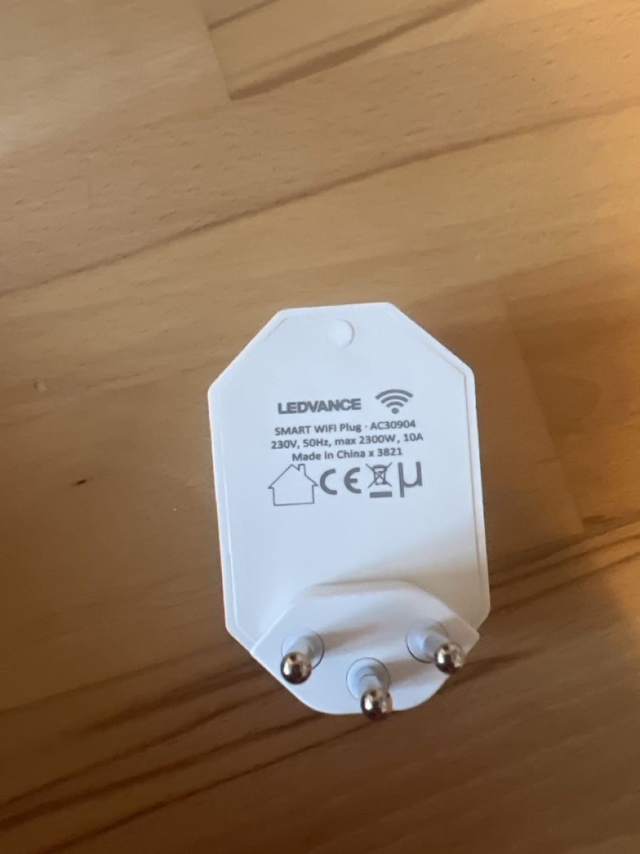 Spine: LEDVANCE Smart Steckdose weiss  – Usato da Zürich venduto da Jakomo007 1