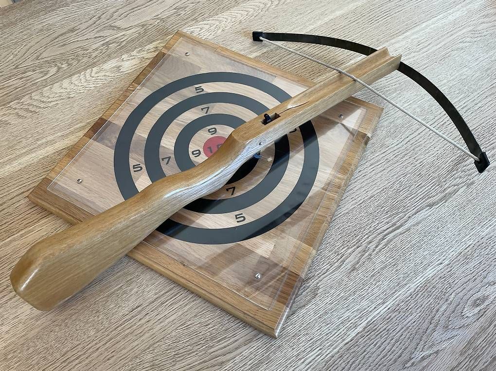 Spielzeuge: Arbalète et cible – Neu (gemäss Beschreibung) aus Yvonand von Musicman5