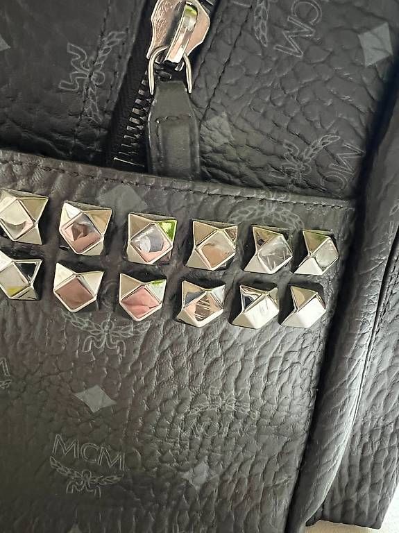 Zaini: MCM Rucksack M inkl. Hülle – Usato da Zürich venduto da fab_fwr9 3