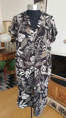 Sommerkleid aus Viskosejersey, Gr. 36