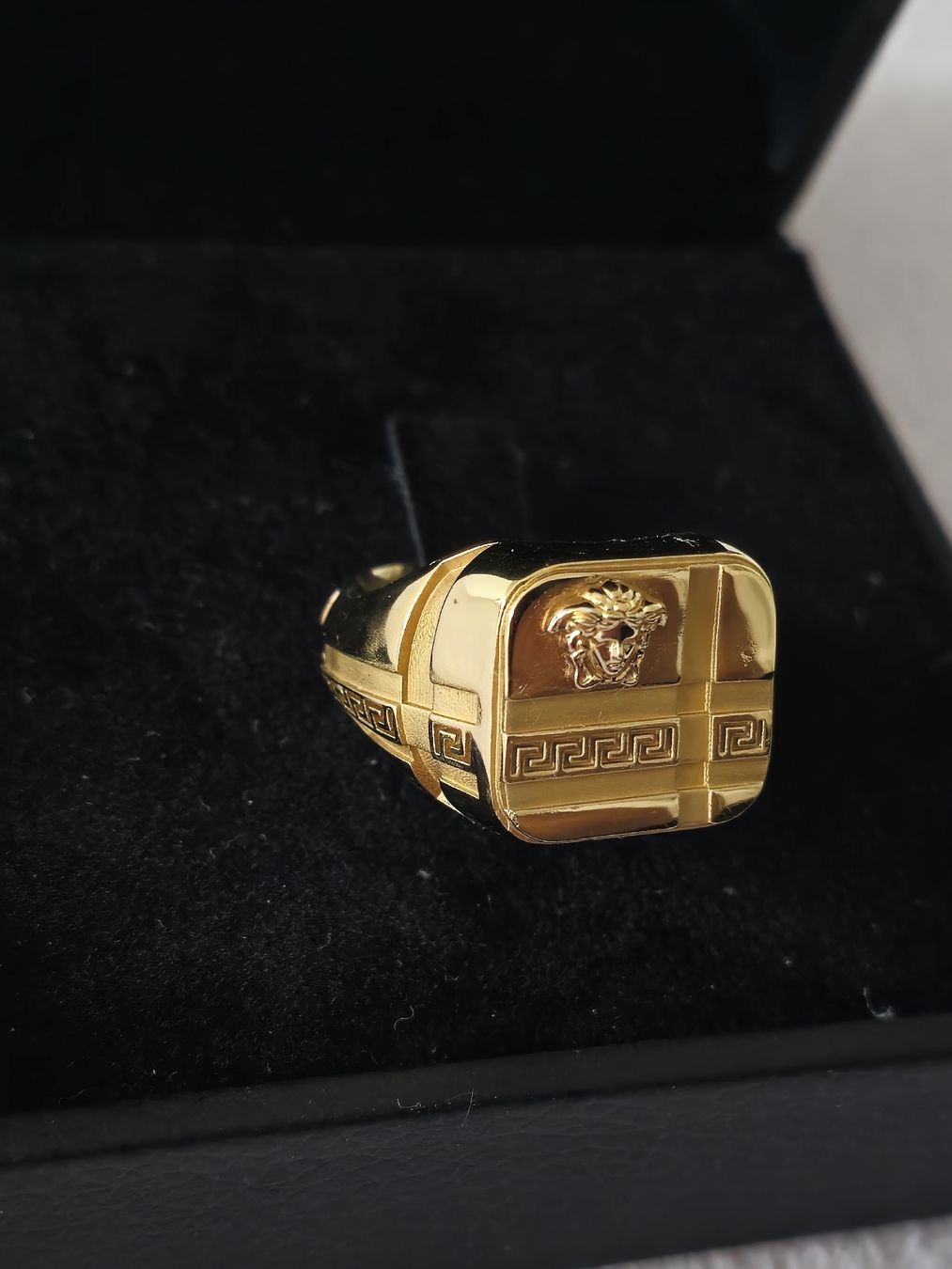 Versace Anelli: Versace Ring – Usato da Amriswil venduto da newschweiz