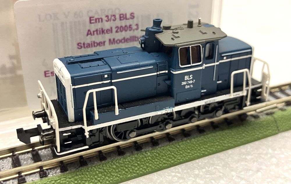 Trix Modelleisenbahnen: Minitrix Staiber 2005,3 N= Em 3/3 BLS 260 749-7 - NEU in OVP – Neu (gemäss Beschreibung) aus Thun von retoolinoo 1