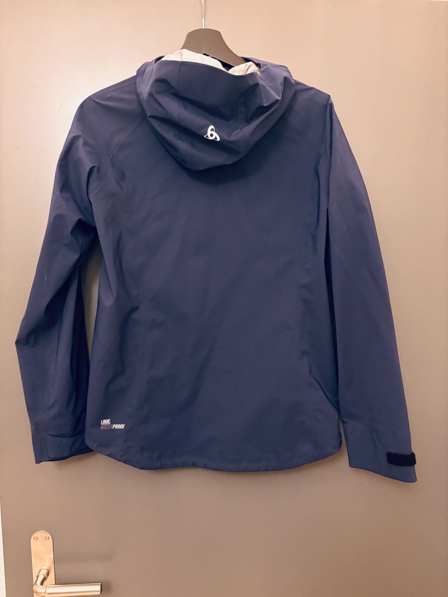 Giacche: ODLO WATERPROOF S - wie neu – Usato da Küssnacht am Rigi venduto da Duwir 1