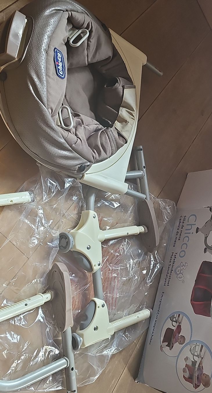Chaises hautes: Chicco Kinderhochstuhl  – D'occasion à Saanen par Steierlein