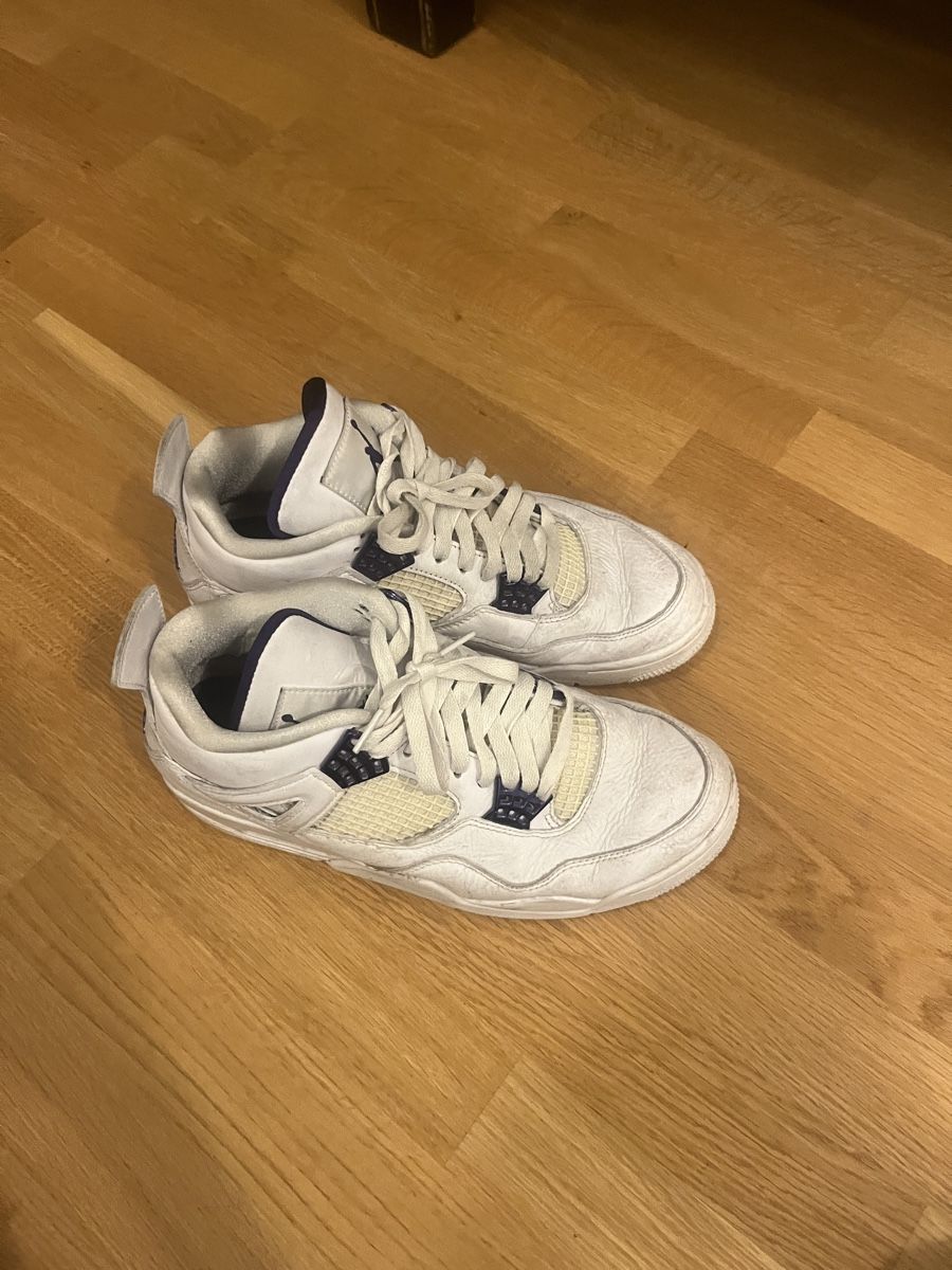 Jordan Chaussures hommes: Jordan 4 Retro Sneakers – D'occasion à Winterthur par 3mi_2kpf