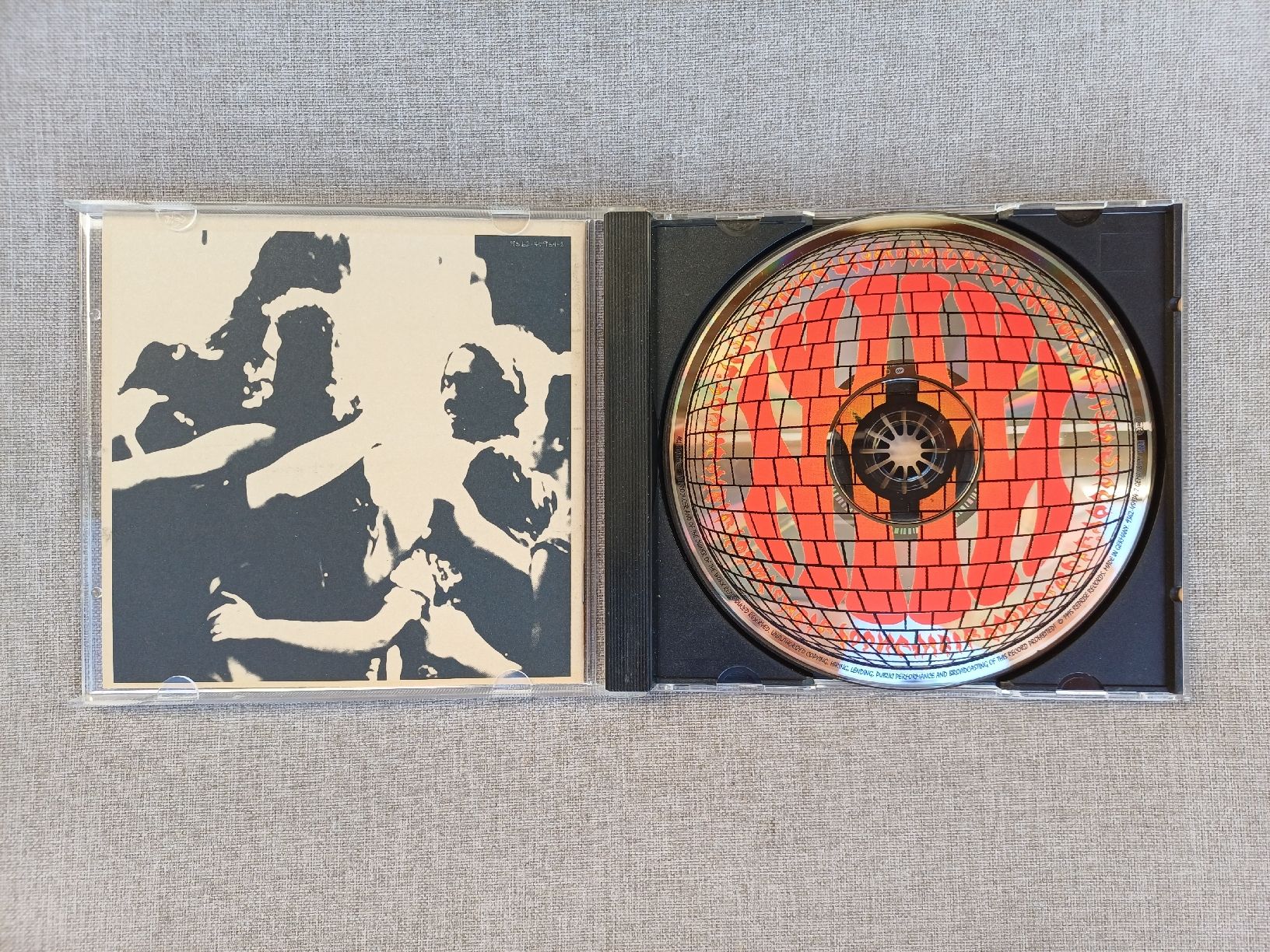 CD: Neil Young "Mirror Ball" CD neuf – Nuovo (secondo la descrizione) da Begnins venduto da Drastic-Sound 2