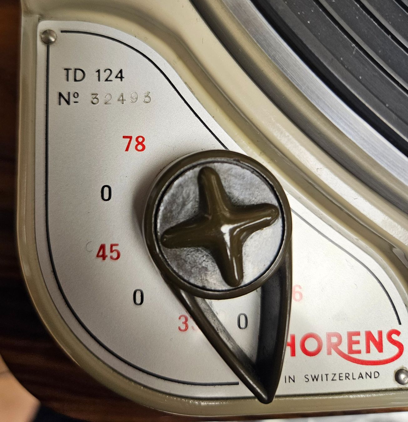 Thorens Giradischi: Thorens 124 Mk1 Top! – Usato da Herzogenbuchsee venduto da phonowelt 5