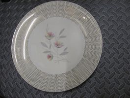 Vintage Bavarian Porzellan  mit Blumenmuster Goldrand