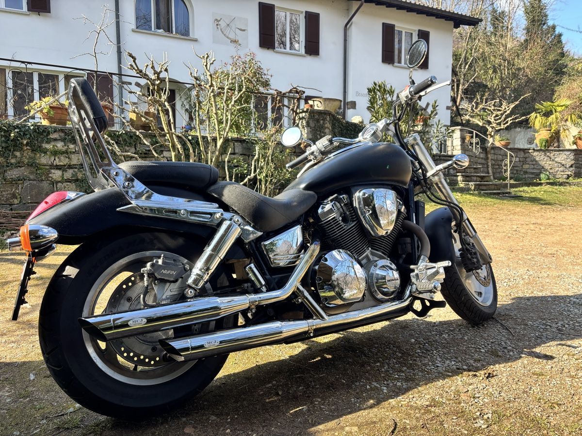 Honda Chopper: Honda VTX 1800 – Usato da Montagnola venduto da iva_qvx9