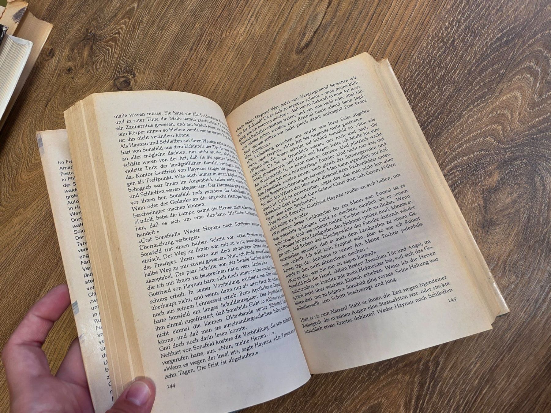 Bücher: Roman "Der Winter der ein Sommer war" von Sandra Paretti – Gebraucht aus Nebikon von Japostyle 1