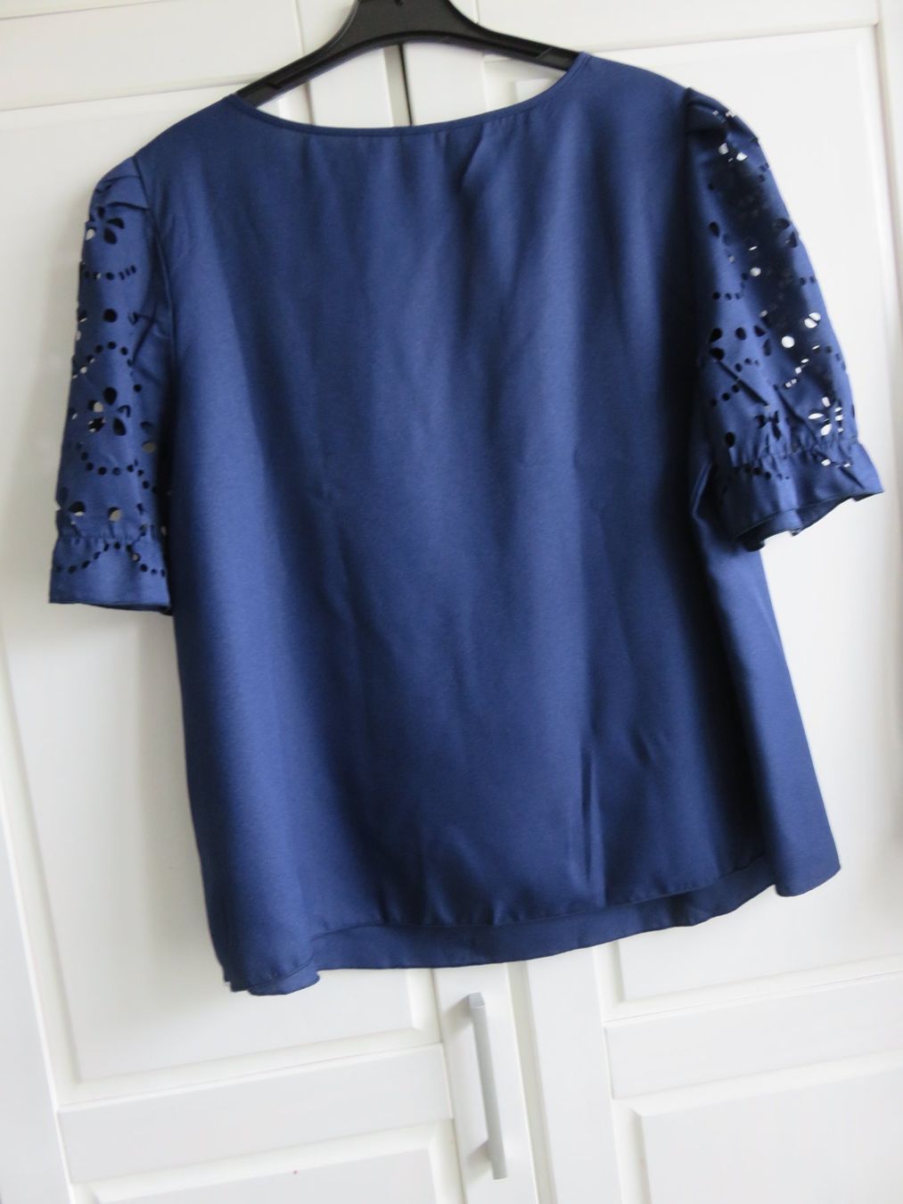 Camicette: BLUSE MIT SPEZIELLEM AERMELDETAIL Gr. 48 – Nuovo (secondo la descrizione) da Lachen SZ venduto da portofino01 1