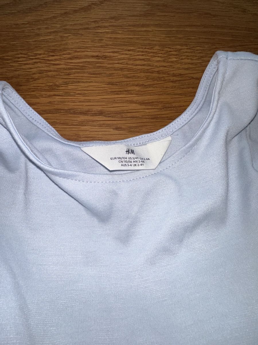 H&M Kleider & Röcke: Helles Mädchen Kleid mit Katzen Motiv 98/104 – Gebraucht aus Wettingen von hak_52m8 1