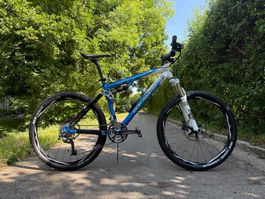 Fully Velo Rocky Mountain mit neuen Komponenten