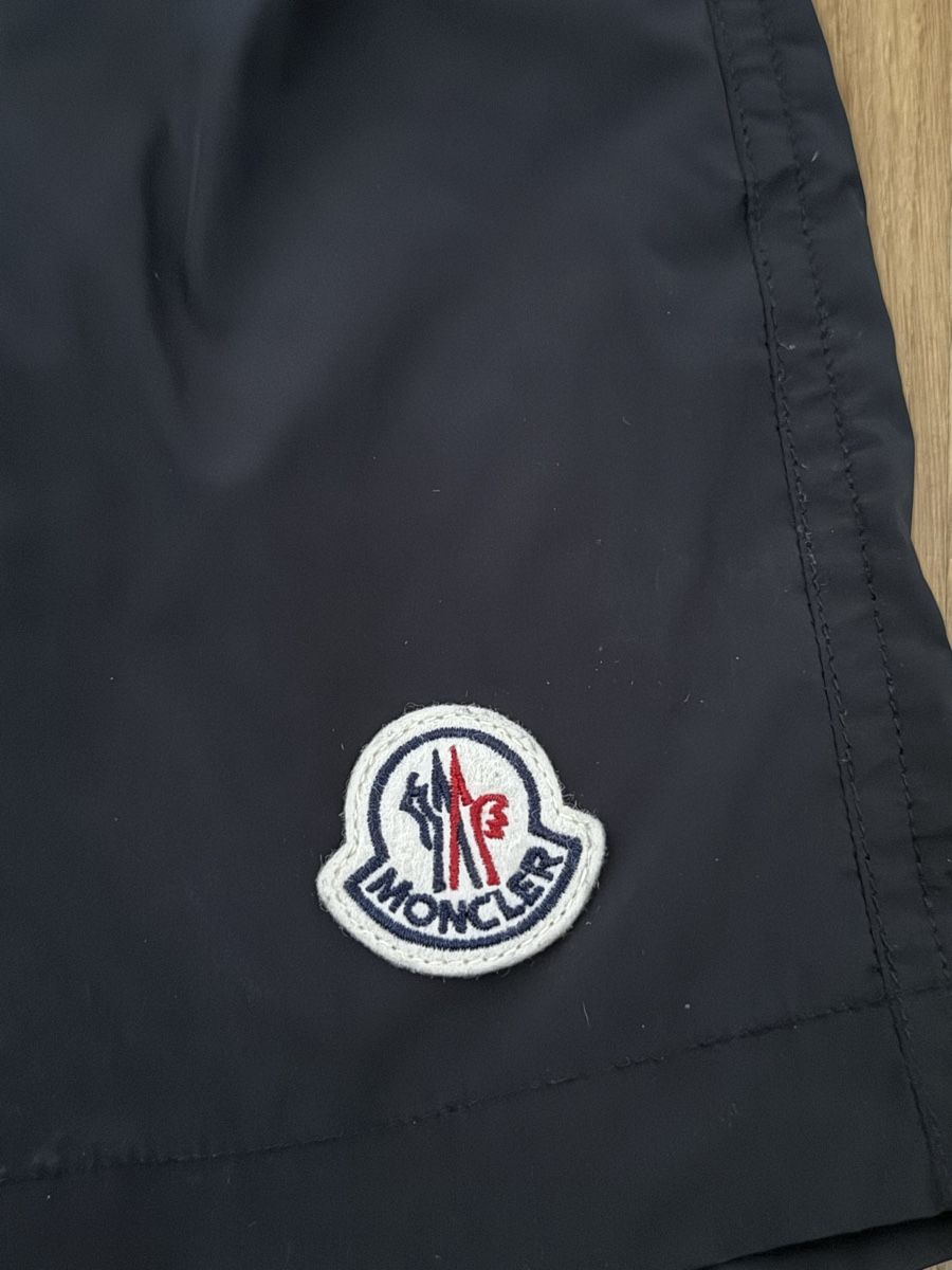 Moncler Badehosen: Moncler Badeshorts M – Gebraucht aus Allschwil von M6e63 2
