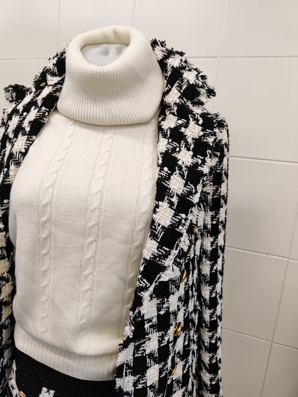 Lotti di vestiti: 3 teiler Pulli Jupe und übergangsjacke Gr 36 – Nuovo e nell'imballaggio originale da Langnau am Albis venduto da Judithsebi 1