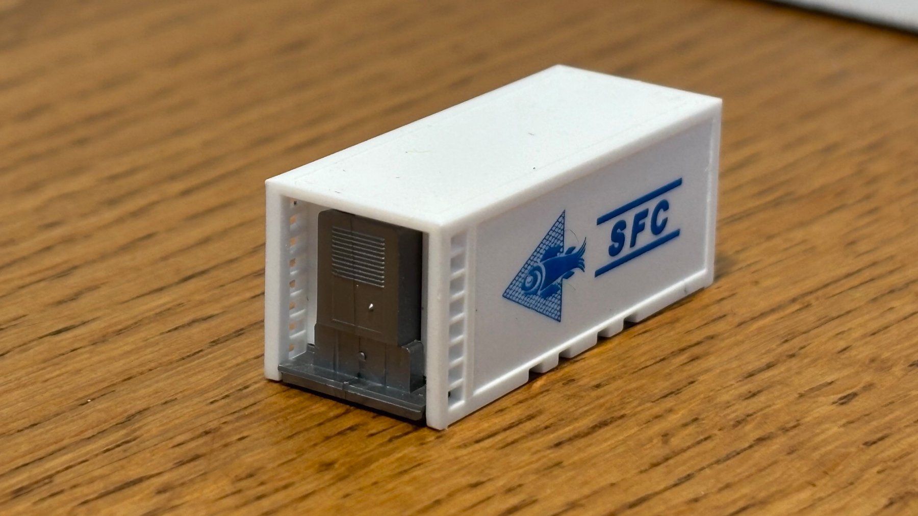 Modellini di ferrovie: L2115: Kühlcontainer SFC (Spur N) – Usato da Birsfelden venduto da Birs_25 1