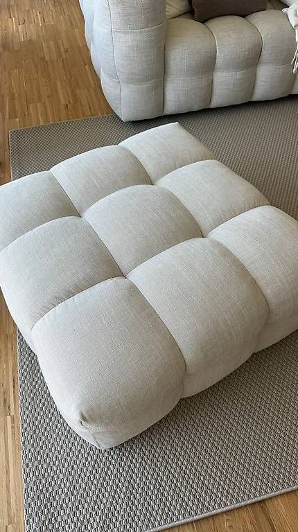 Sgabelli: Hocker beige Stoff praktisch wie neu – Usato da Oberentfelden venduto da Amorsa 2