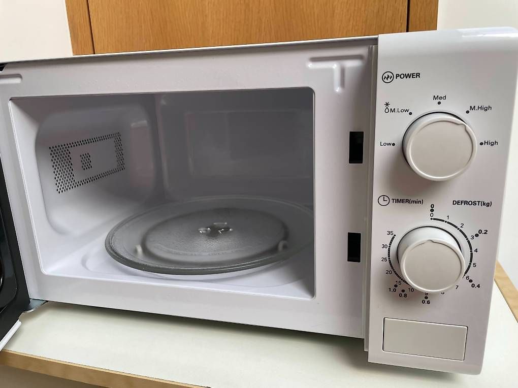 Forni: Micro-ondes en état neuf – Nuovo e nell'imballaggio originale da Geneve venduto da thauer