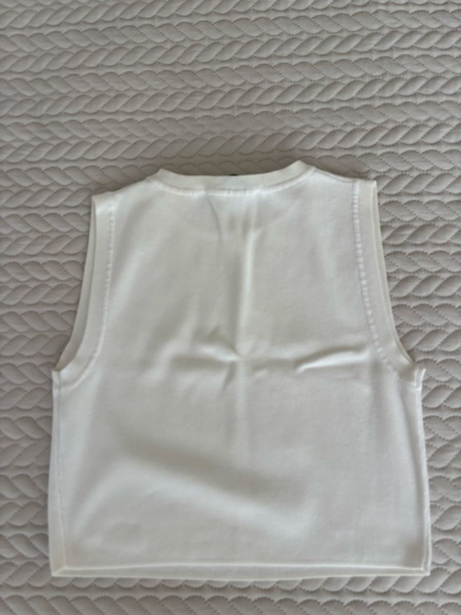 Zara Tops: ZARA Crop Top In White NP: 25.- – Gebraucht aus Horgen von len_qjz9 1