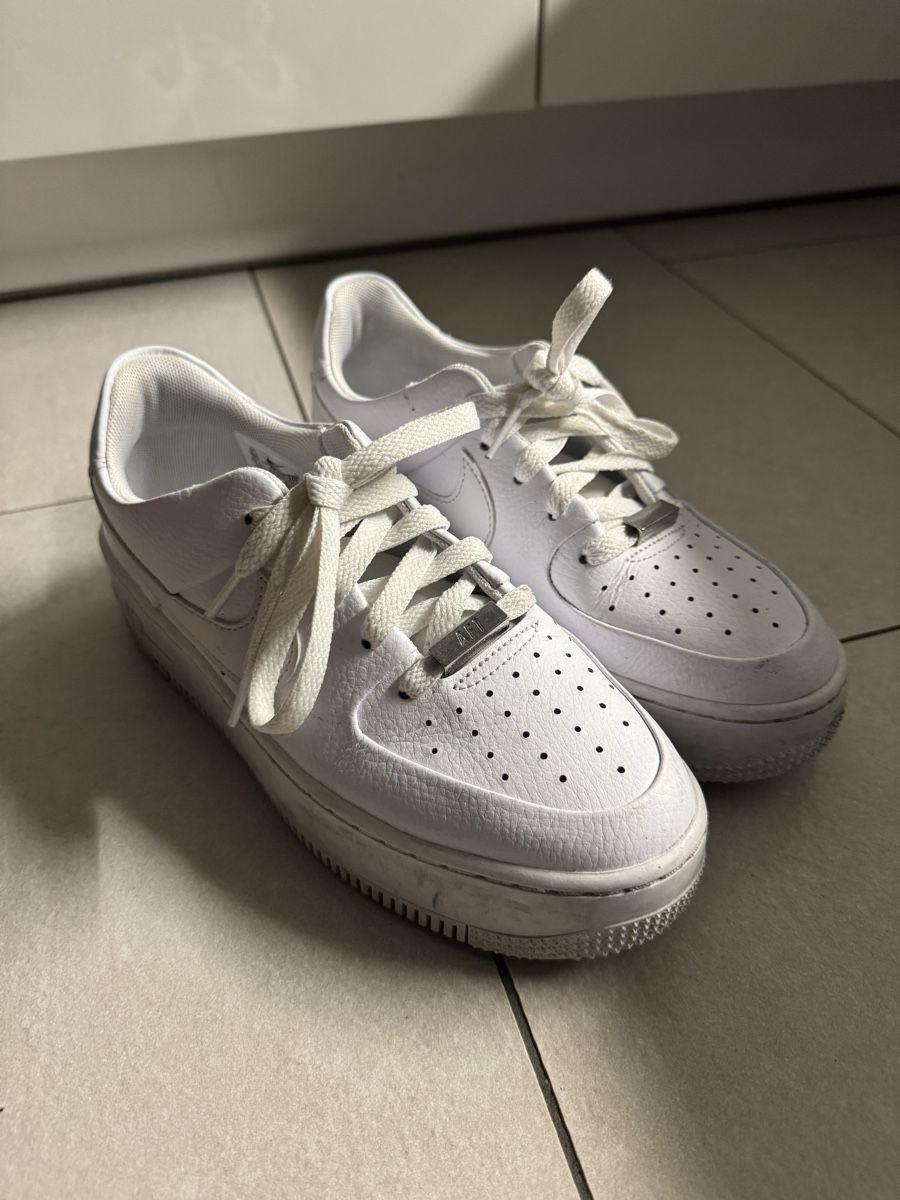 Nike Chaussures femmes: NIKE Sneaker Schuhe Plateau 37.5 top zustand neu weiss 37 – Neuf (Voir description) à Liestal par jorge0000 4