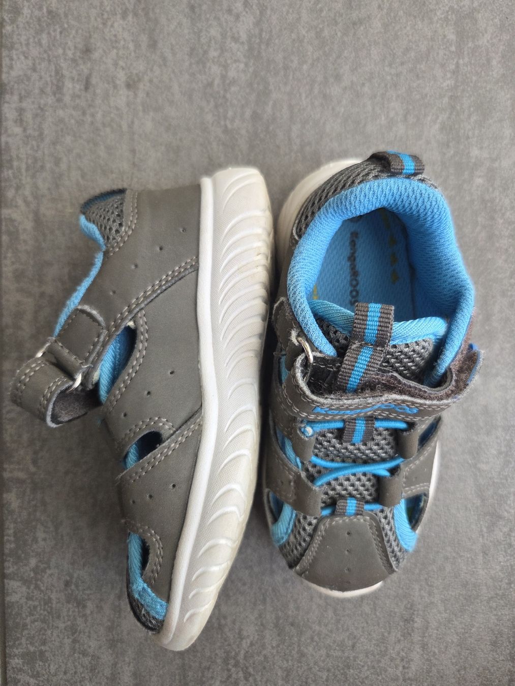 Scarpe per ragazzi: Kangaroos Sommerschuhe, Gr. 24 – Usato da Hüntwangen venduto da ManuM2014 1
