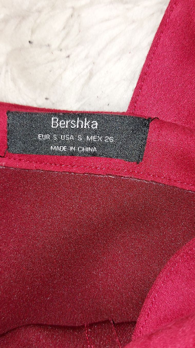 Bershka Vestiti: Wildlederkleid - Samtkleid – Usato da Sion venduto da aud_7pxl 1