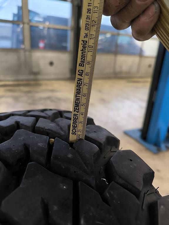 Pneus & Kompletträder: Offroad Reifen 215/85 R16 – Gebraucht aus Bütschwil von chromenbueb 3