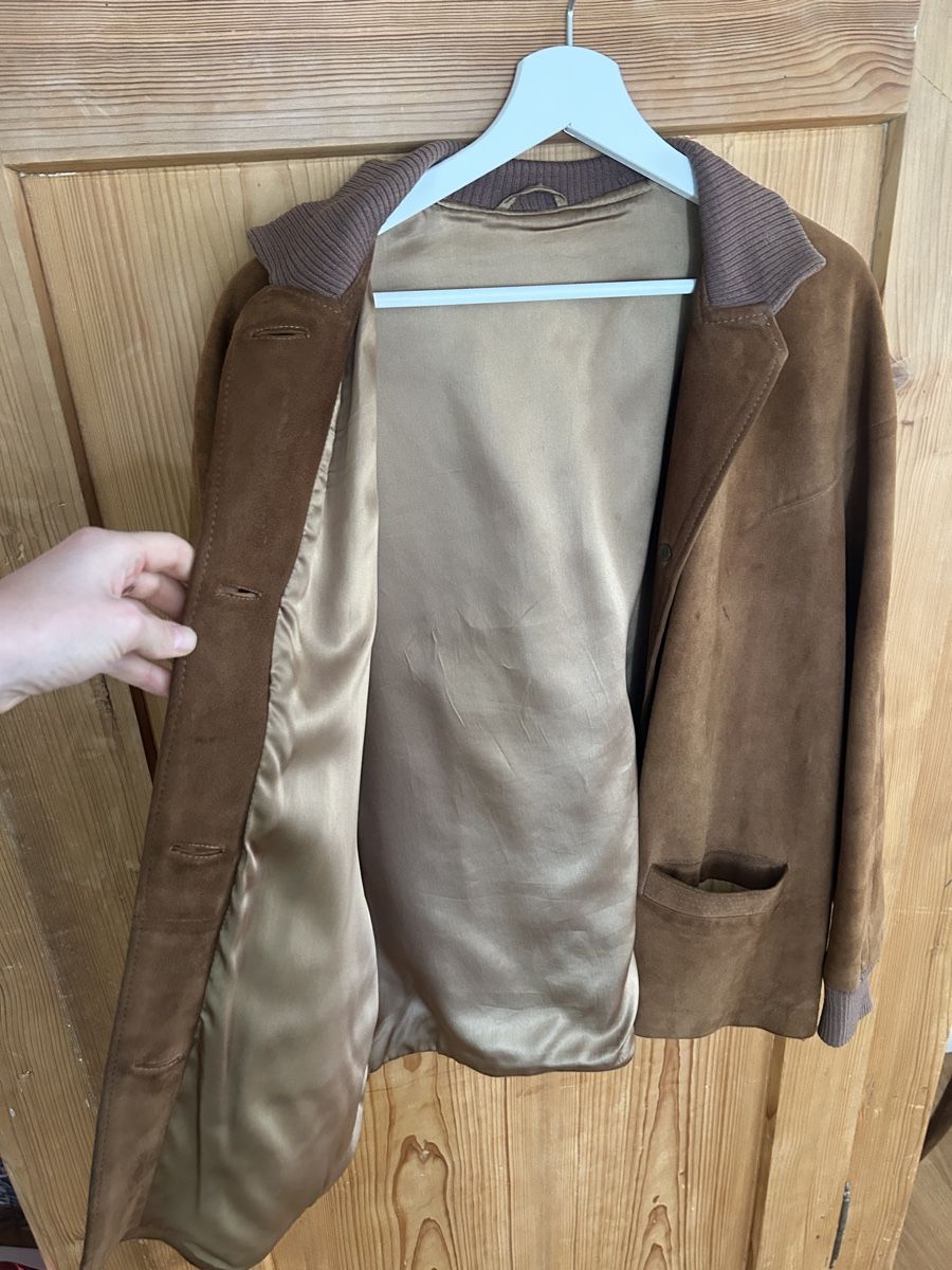Giacche: Herren Wildlederjacke braun mit Strickbündchen  – Nuovo (secondo la descrizione) da Zollikon venduto da alessandra2m 2