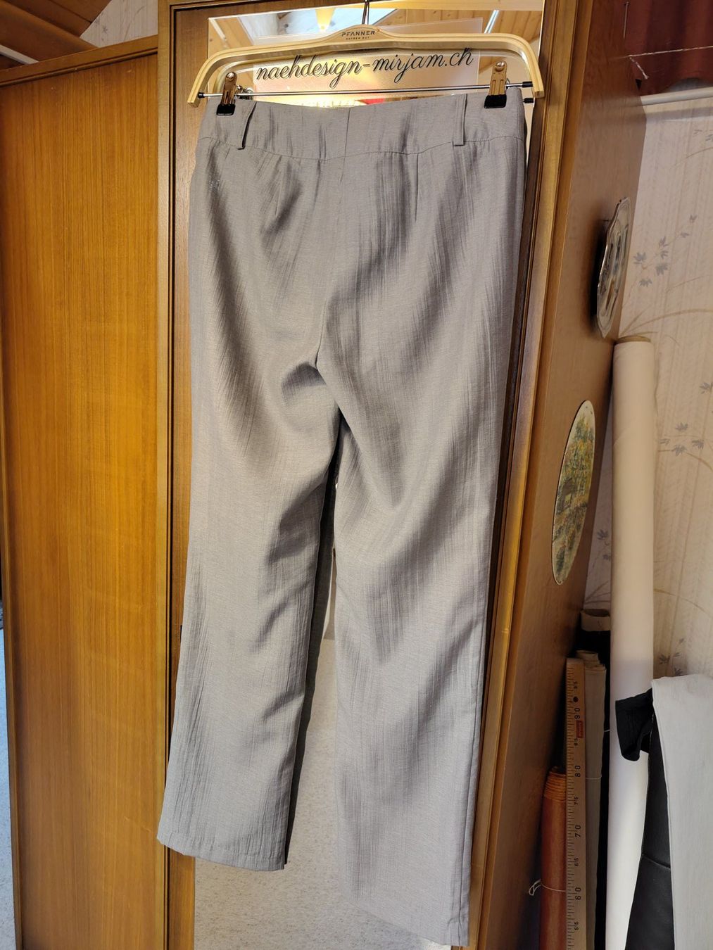 Pantaloni: Damenhose Création L – Nuovo (secondo la descrizione) da Seuzach venduto da NaehdesignMirjam 1