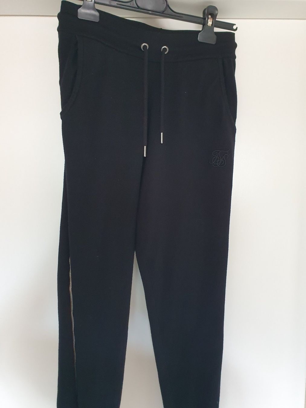 Siksilk Hosen: Pantalon de sport Siksilk® – Neu (gemäss Beschreibung) aus Monthey von gae_22w9