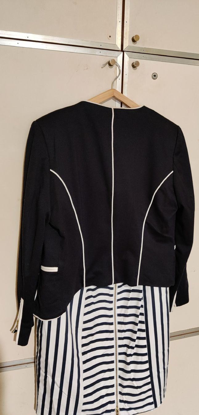 H&M Giacche: Navy Blue Jacket/brust umfang 101cms – Usato da Neirivue venduto da naz_z28w 1
