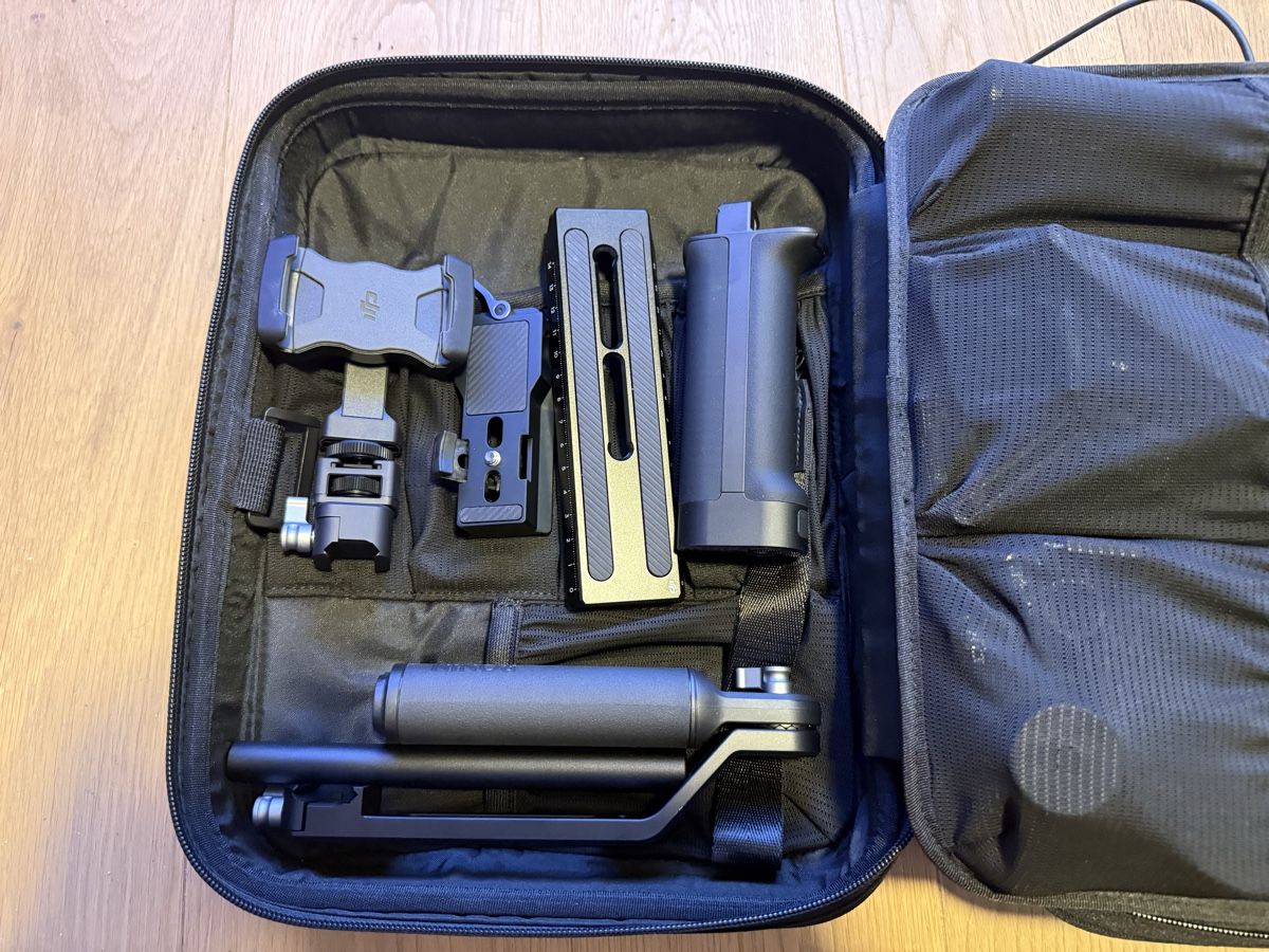 DJI Altri Accessori: DJI RS 4 Pro Combo + Focus Pro LiDAR + SmallRig Monitormount – Nuovo (secondo la descrizione) da Chur venduto da LordPENSley89 1