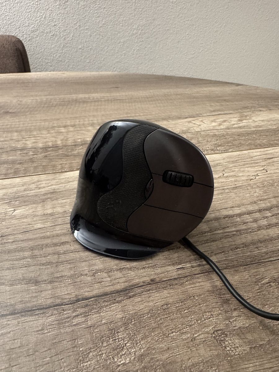 Maus: Evoluent VerticalMouse D Medium (ergonomische Vertikalmaus) – Gebraucht aus Winterthur von onestepafteranother 1