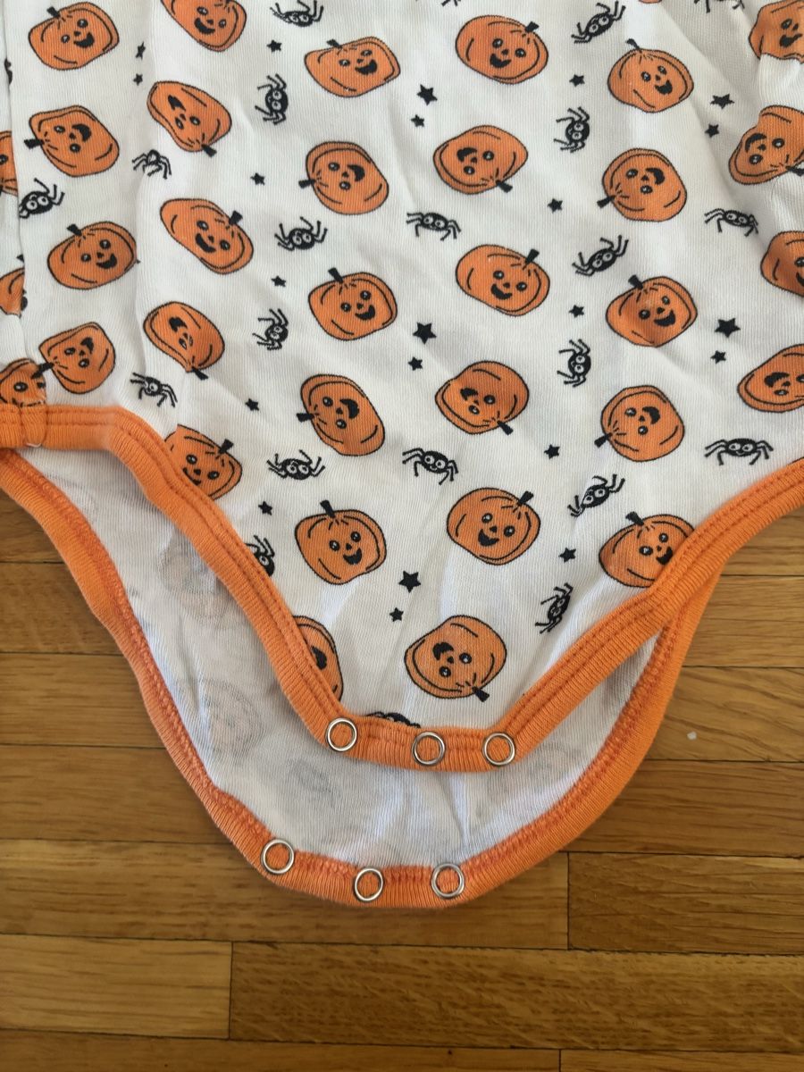 Lotti & Set di vestiti: Pack 2 body bébé Halloween 86cm  – Usato da Chêne-Bougeries venduto da CeliaMate 6