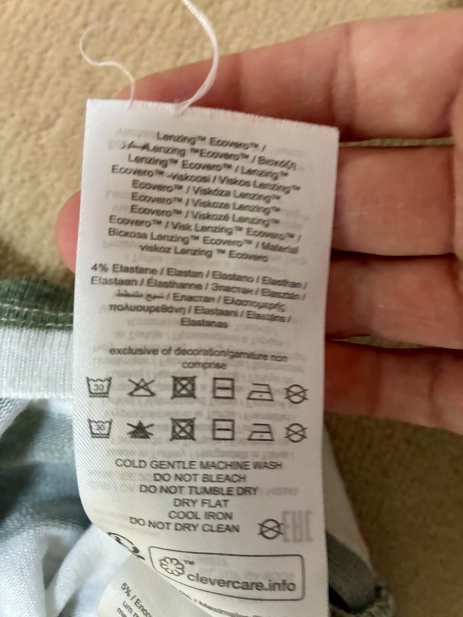 Vero Moda T-shirt: VERO MODA gestreiftes T-shirt – Nuovo (secondo la descrizione) da Schaan venduto da RicX-10 2