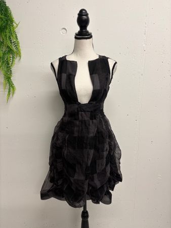Akris Gothik Kleid aus Seide 34 schwarz grau Oberteil