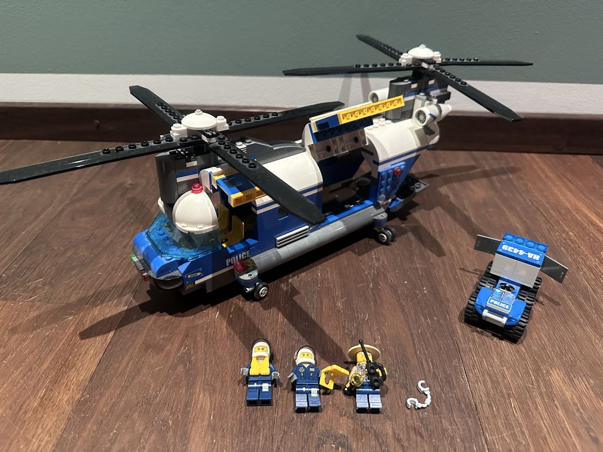 Lego Spielzeuge: Lego City - Hubschrauber mit Doppelrotor – Gebraucht aus Wangen b. Olten von kellybundy31