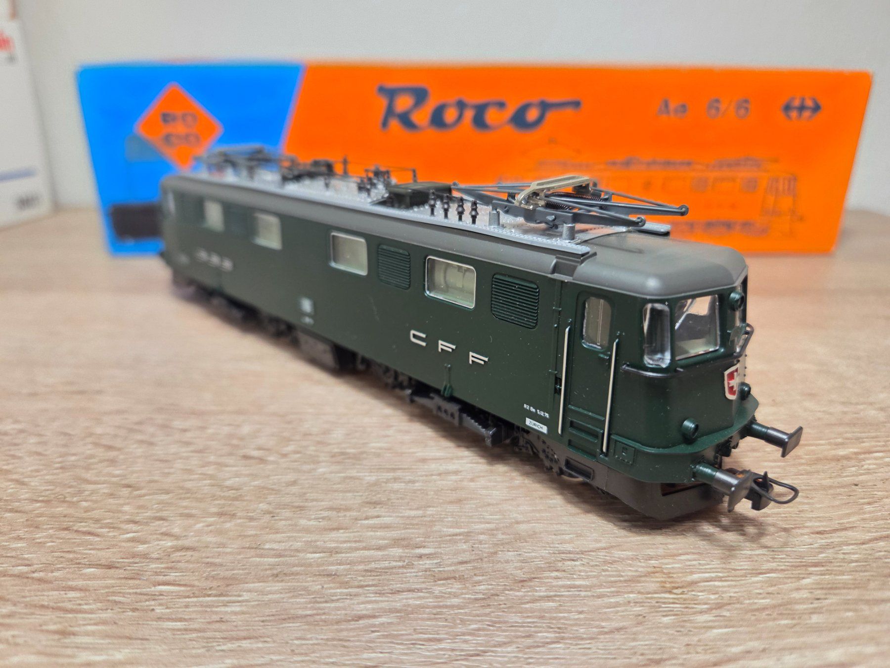 Roco Modellini di ferrovie: Roco 43535 E-Lok Ae 6/6 SBB H0 – Usato da St-Aubin-Sauges venduto da Lo_Go 3