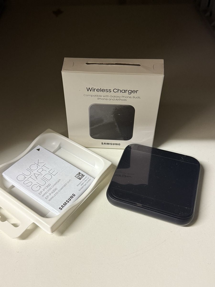 Chargements: Samsung Wireless Charger – Neuf avec emballage d'origine à Affoltern BE par _Kaeser_