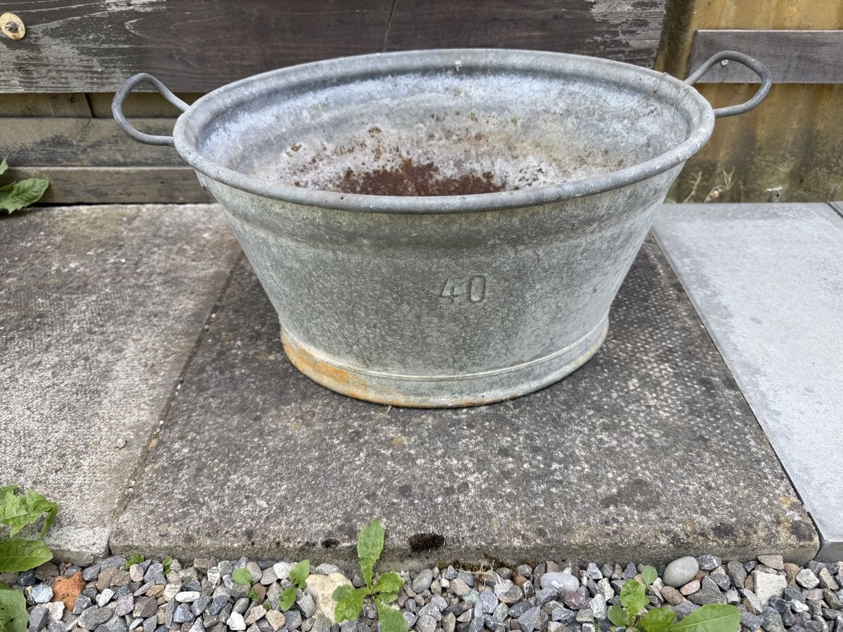 Sonstige Gartendekorationen: Zinkwanne antik – Gebraucht aus Regensdorf von Basc