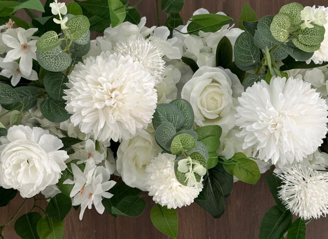 Tutte le decorazioni: Hochzeit Blumen Girlanden – Nuovo (secondo la descrizione) da Scherz venduto da Makeupstar 2