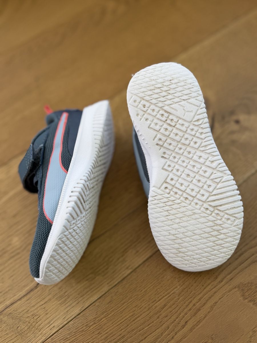 Puma Scarpe da uomo: Puma Kinder Turnschuhe Gr. 26  – Usato da Forch venduto da Fatou_86 2