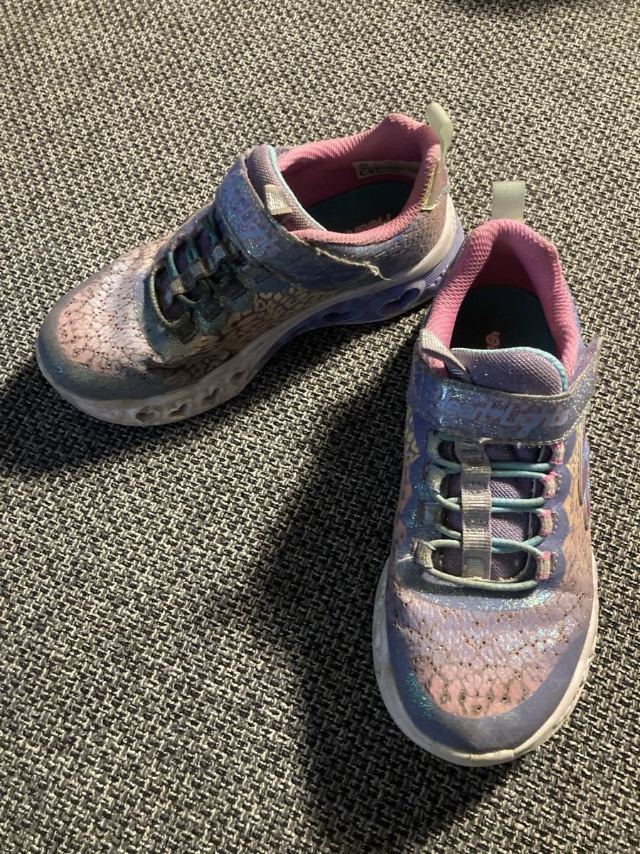 Skechers Scarpe per ragazze: Basket t.30 – Usato da Boudry venduto da Lamue01