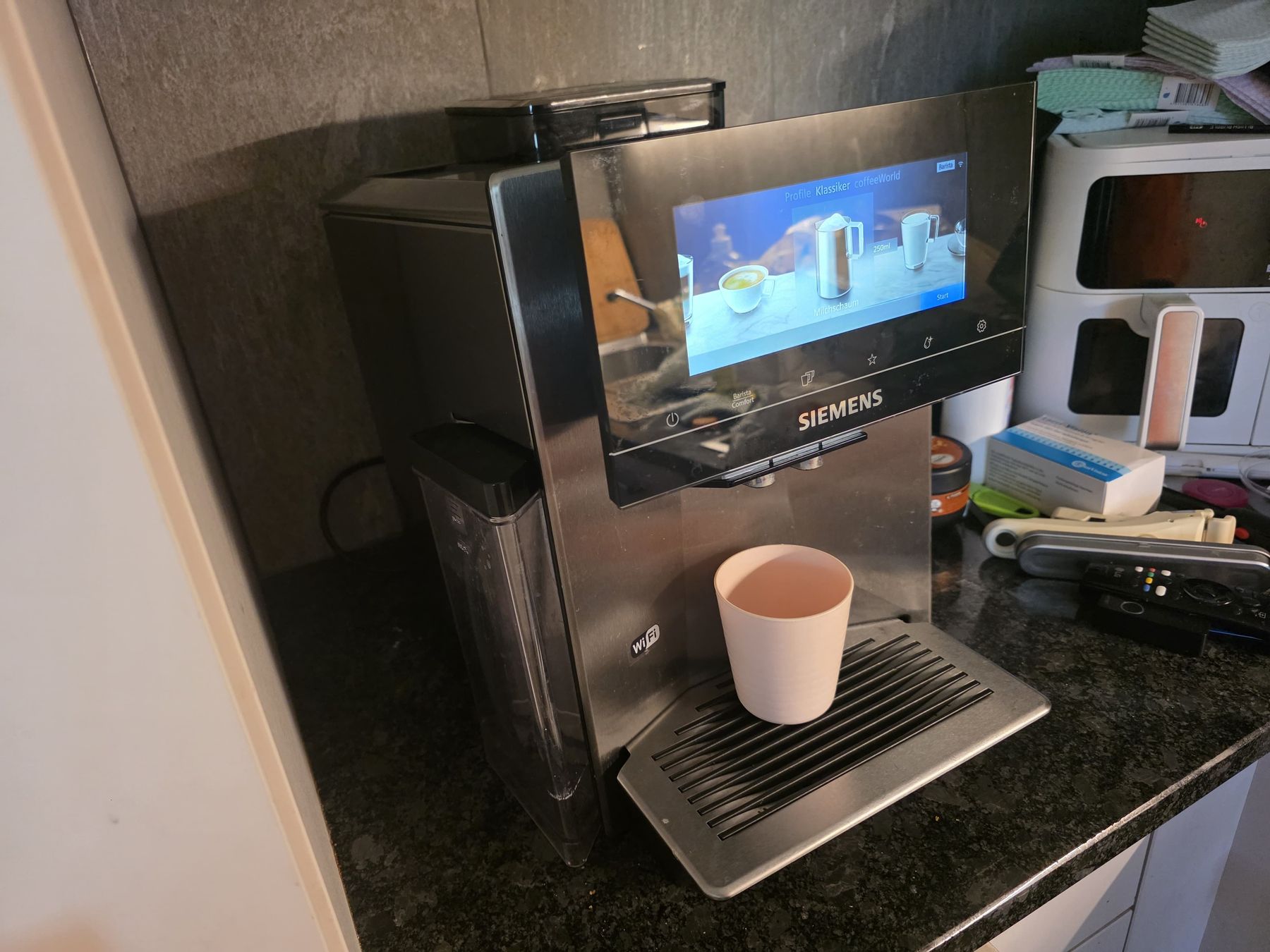 Macchine per caffè & Macchine per espresso: Siemens Kaffeevollautomat TQ905D03   – Nuovo (secondo la descrizione) da Innertkirchen venduto da Paedu2506 1