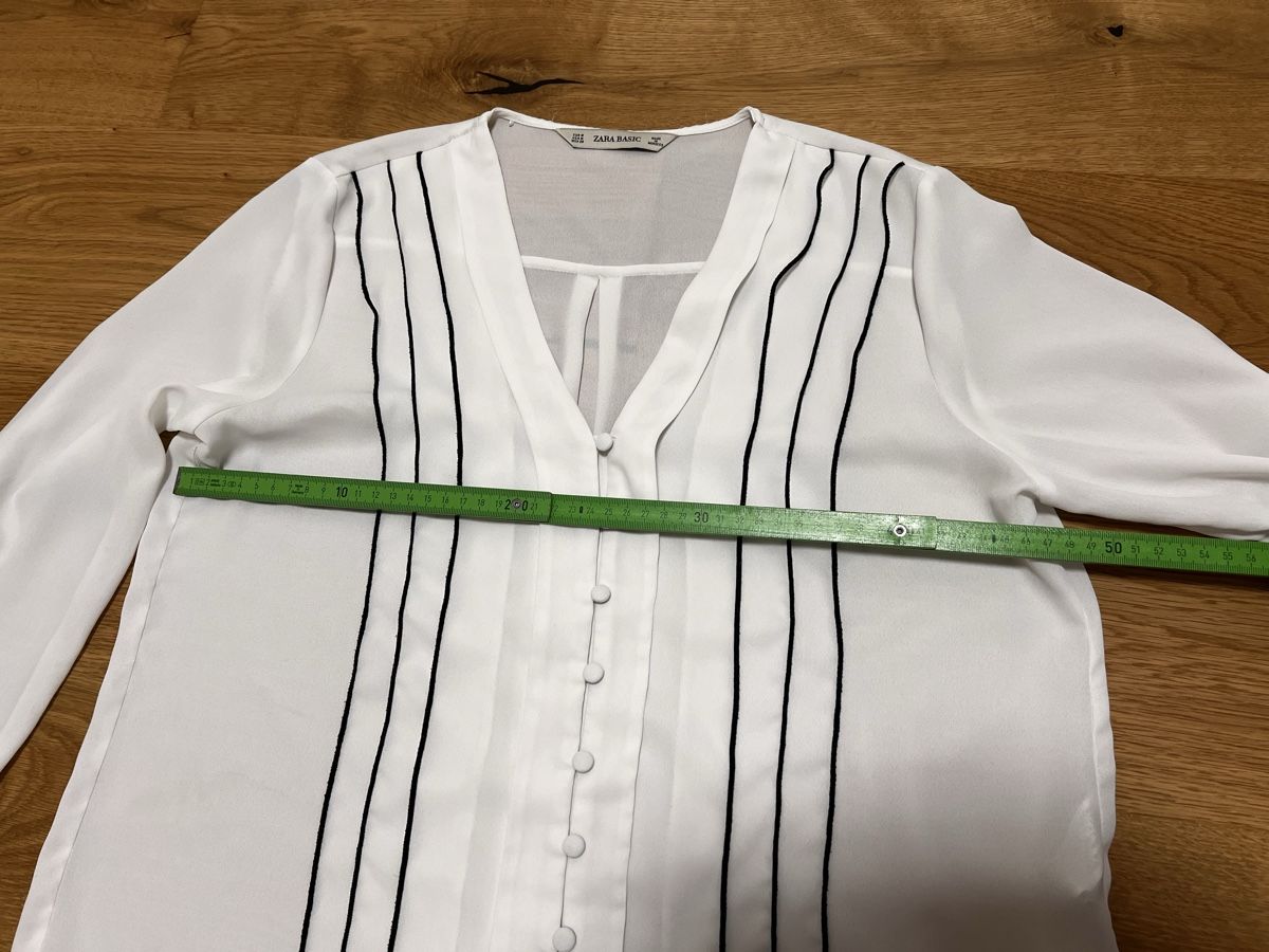 Zara Chemisiers: Bluse Zara / Grösse M – D'occasion à Escholzmatt par mel_58wh 1