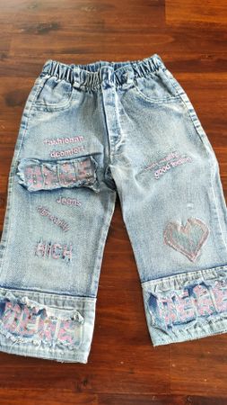 Jeanshose für Mädche, Grösse 98,