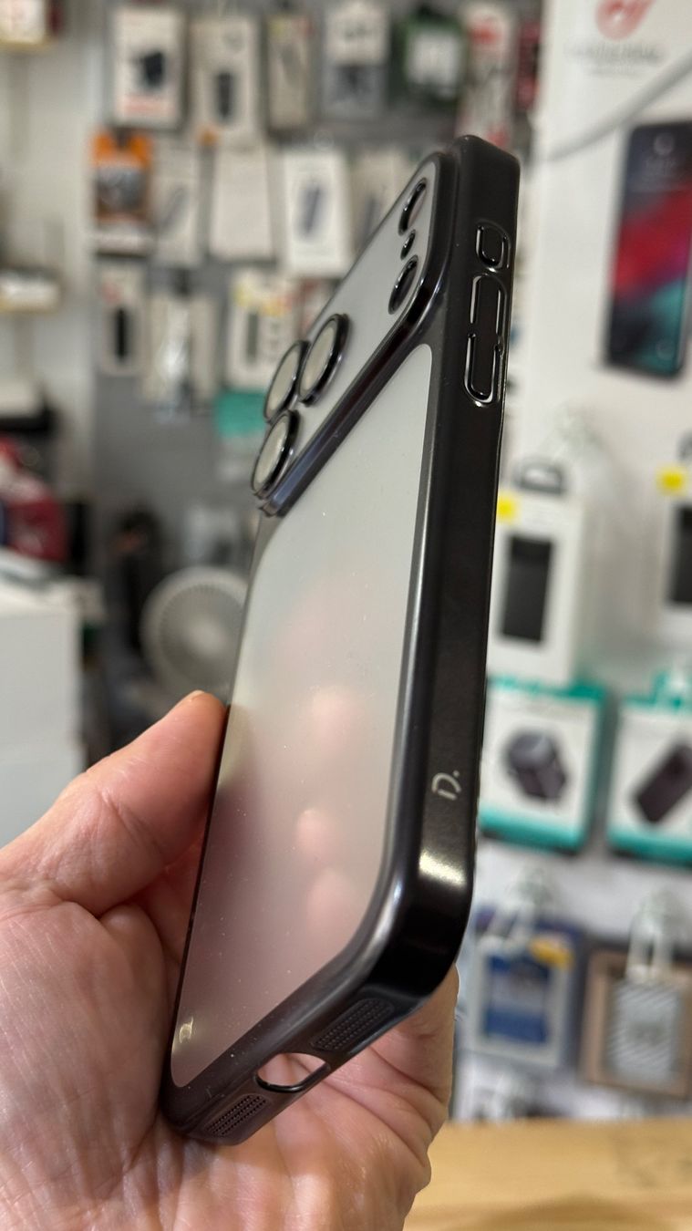 Covers & Schutzfolien: iPhone 18 pro - Coque avec protection camera – Neu und originalverpackt aus Morges von DigiAC 5