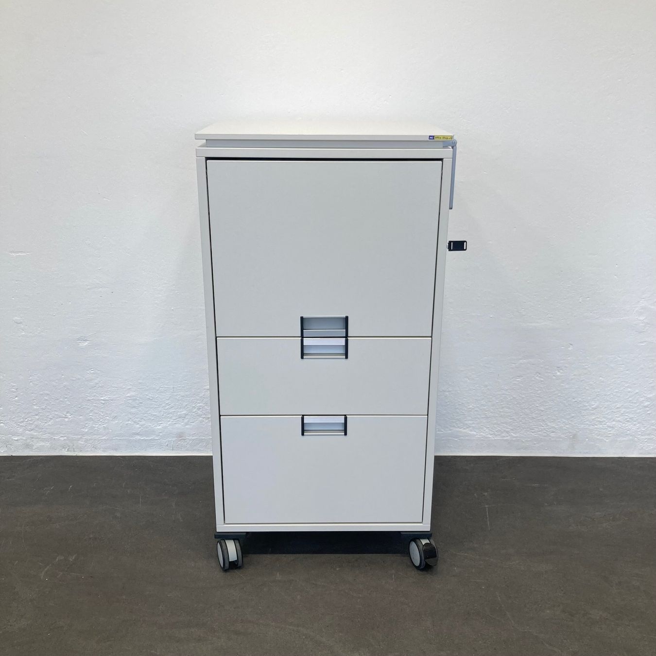 Armadi: Steelcase Moby Roll-Caddy - Weiss - mit Hängerahmen - mit – Usato da Schönenwerd venduto da mcofficeshop